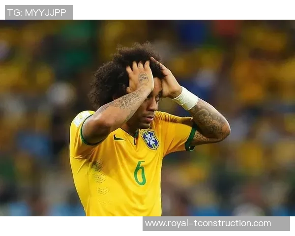 足球明星不满时的经典鄙视手势瞬间回顾与解析 足球明星不满时的经典鄙视手势瞬间回顾与解析