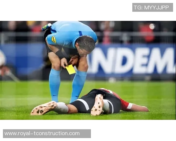 足球明星意外受伤瞬间集锦揭示运动风险与职业生涯的脆弱性 足球明星意外受伤瞬间集锦揭示运动风险与职业生涯的脆弱性